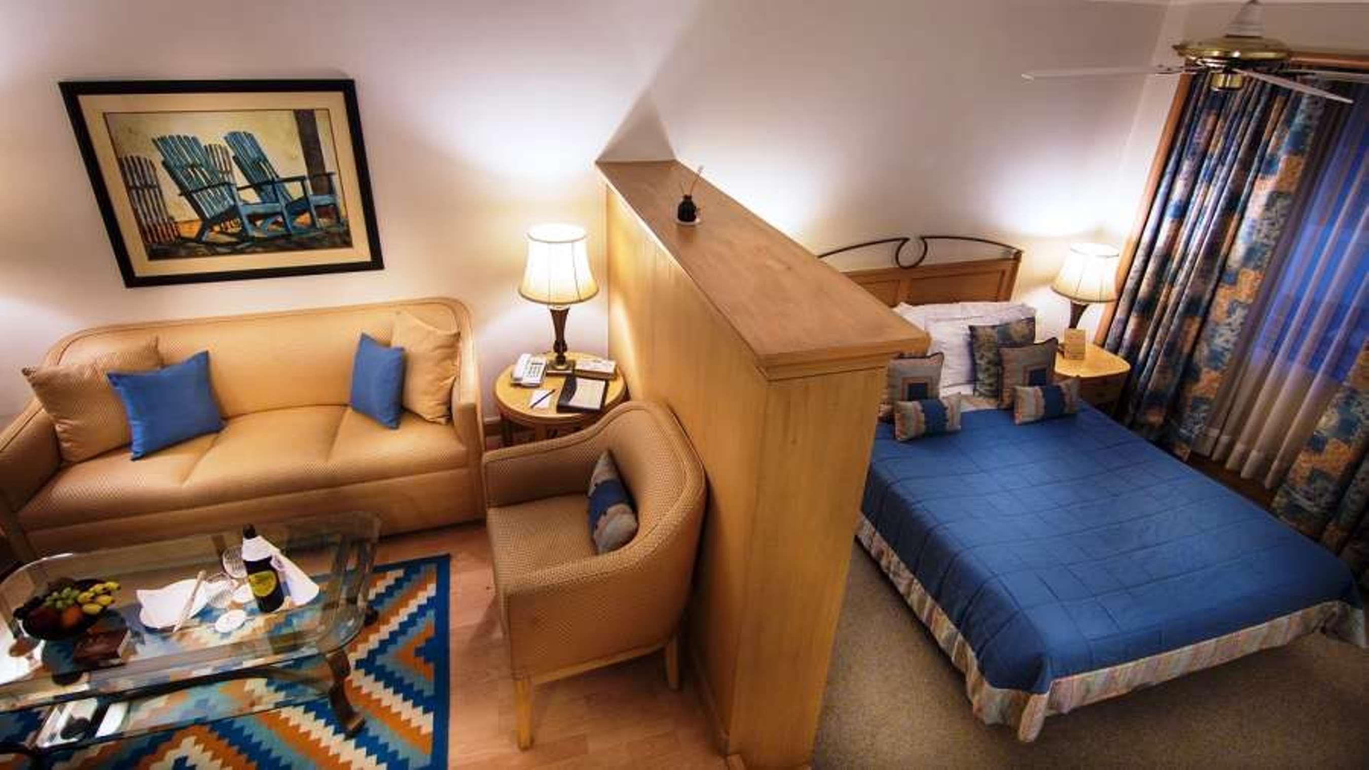 The Orchid Hotel Mumbai Vile Parle Екстериор снимка A room at the Inn at Sedona