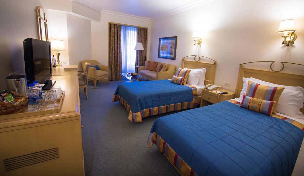 The Orchid Hotel Mumbai Vile Parle Екстериор снимка A room at the Hilton San Francisco