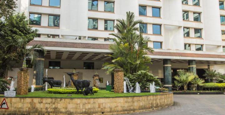 The Orchid Hotel Mumbai Vile Parle Екстериор снимка The Taj Bengal