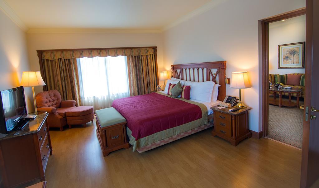 The Orchid Hotel Mumbai Vile Parle Екстериор снимка A bedroom at the Taj Bengal